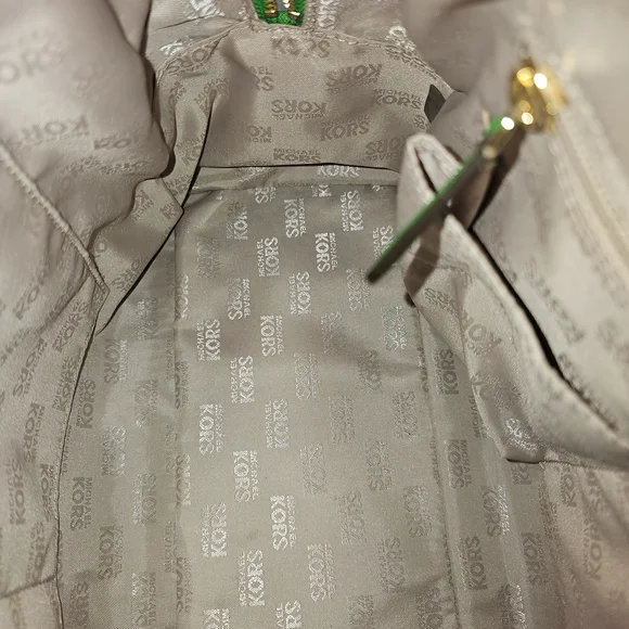 Michael Kors Green Studded Women's Bag - Picture 12 of 16